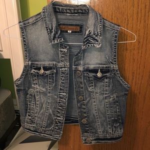 Jean vest! With distorted and acid wash denim